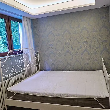Apartament Nad Jeziorem W Mierkach 아파트 *